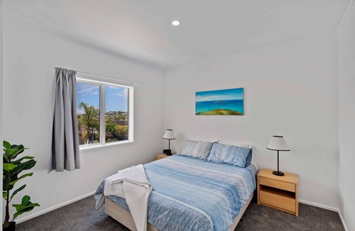 Red Beach Casa | New 2 bedroom house 900m from beach