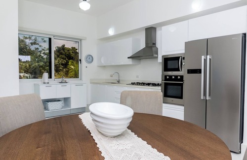 Puerto Bahia Apartamento | New 2 bedrooms apt at playa Bonita Beach Residences lake view building 4201