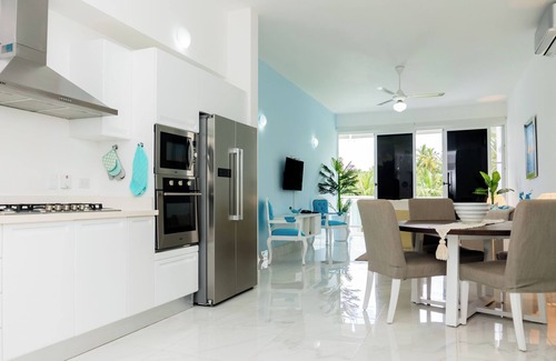 Puerto Bahia Apartamento | New 2 bedrooms apt at playa Bonita Beach Residences lake view building 4201