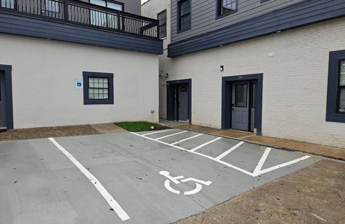 Maryville Apartamento | New 2 BR Unit in Prime Location (103)