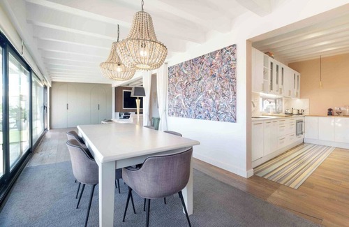 Vilanova I la Geltru Apartamento | NEW! 2-Story Design Loft w/ POOL | Tru by Palmera