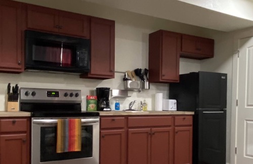 Westcliffe Apartamento | New (2022) apartment and only 1.5 blocks to shopping and eateries!
