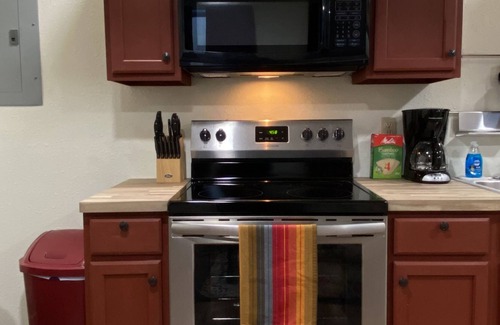 Westcliffe Apartamento | New (2022) apartment and only 1.5 blocks to shopping and eateries!