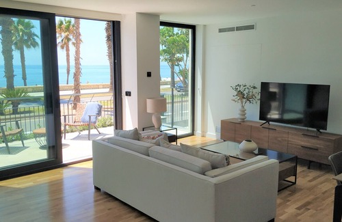 La Caleta Apartamento | (NUEVO 2022) SUITE DE LUJO EN PRIMERA LINEA DE PLAYA LA MALAGUETA CON PARKING Y VISTAS AL MAR