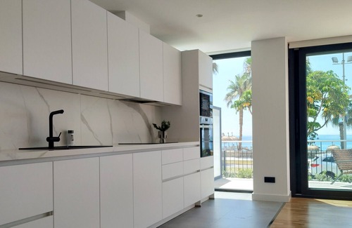 La Caleta Apartamento | (NUEVO 2022) SUITE DE LUJO EN PRIMERA LINEA DE PLAYA LA MALAGUETA CON PARKING Y VISTAS AL MAR