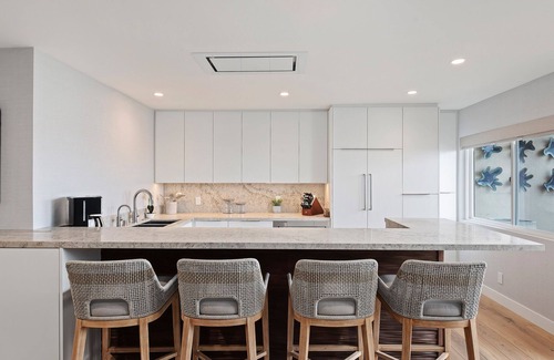 Carpinteria Condominio | NEW 2BD Luxury Beachfront Condo in Carpinteria. Stunning Ocean Views!