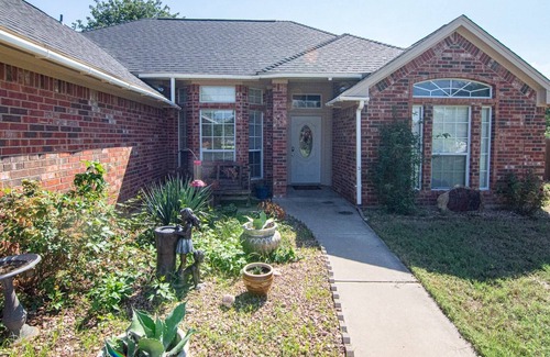 Springtown Casa | New! 3 Bedroom 2 Bath Home Close to Downtown Springtown, Wedding Venues, & Eagle Mountain Lake!