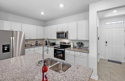 St. Augustine Casa | New 3-Bedroom Lakeview Townhouse