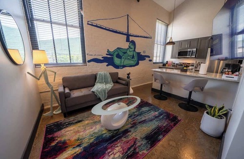 Buchanan Apartamento | New 3 BR Apartment King Beds |Brewery |River| i-81