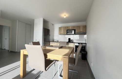 Frouzins Apartamento | Apartamento nuevo de 3 habitaciones en res segura.