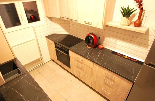 Bucharest City-Centre Apartamento | NEW 3 Room Apartment in Berindey Villa, University Square - City Center