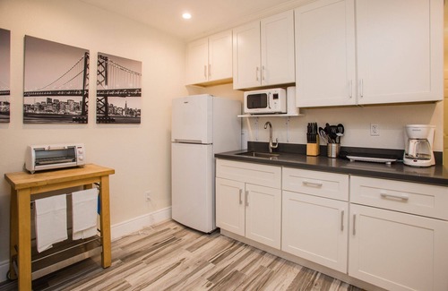 Silver Terrace Casa | ¡NUEVO! 30+ DÍAS: 2BR / 2BA moderno cerca de todo