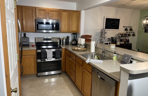 Tannersville Casa | NEW 3000 SF Private HOUSE at Camelback Mountain Private Parking Game Room 6 TV