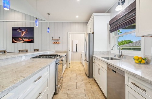 Poipu Apartamento | *NEW 3BD Luxe Beach Estate |Pool, PickleB, Gym| AC
