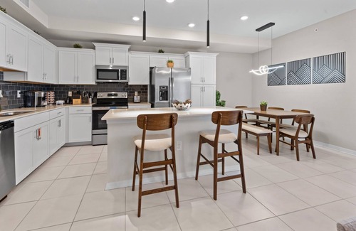 Campbell Apartamento | NEW 3BD Themed Room | Near Disney | Amazing Resort