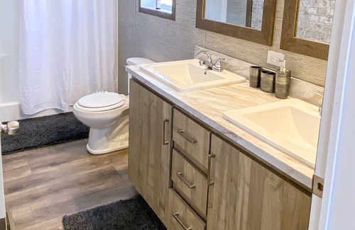 Hermosa Casa | New 3bed home, close to all Black Hills activities