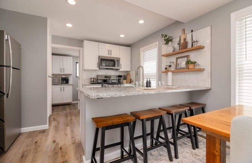 Hazel Park Casa | New!3BR/2BA Home in the Vibrant City of Hazel Park