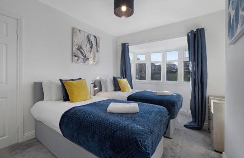 Stockton-on-Tees Casa | NEW! 3BR in Colchester Road