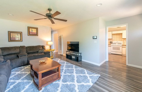 Shasta View Casa | NEW 3BR SMARTHOME W/ WIFI | GAMES | GOOD LOCATION