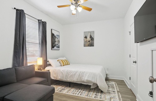 Fairgrounds Apartamento | *New* 3br w/ Jacuzzi