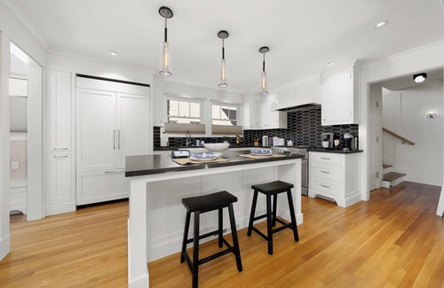 San Diego Casa | NEW 4 Bed, 4.5 Bath, 3 En-Suite, Across the Street From Balboa Park, Parking