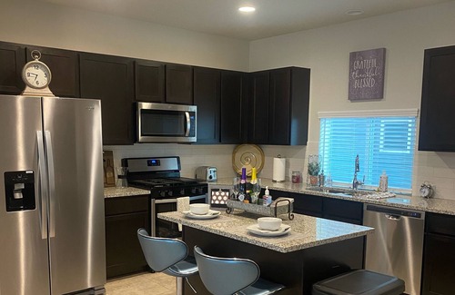 San Marcos Casa | New 4 Bedrm Hm Pet Friendly Close to NB~Austin~SA Special Rates for longer stays