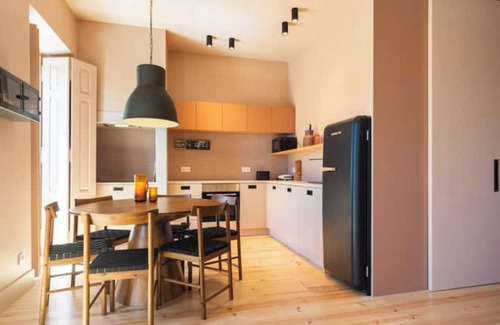 Colares Casa | New 4-bedroom apartment with sea view 400m from the beach