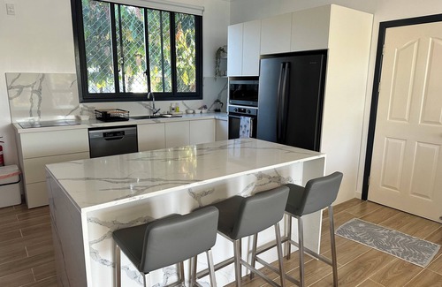 Apia Casa | New 4-bedroom home in prime location in Taumeasina with AC in all rooms.