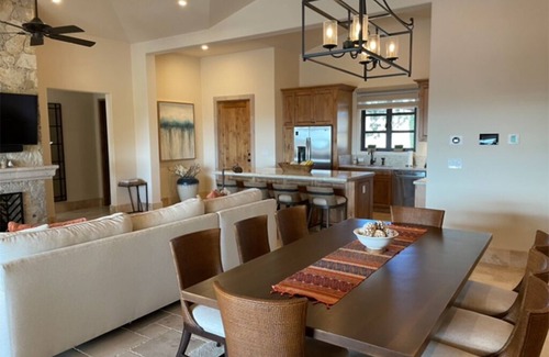 Los Cabos Casa | NUEVA casita rústica de gran tamaño de 4 dormitorios con piscina y jacuzzi con capacidad para 10 personas