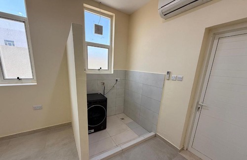 Abu Dhabi Apartamento | New 4-Bedroom Villa in Shakhbout City