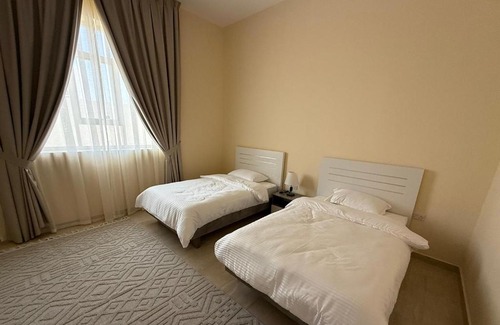Abu Dhabi Apartamento | New 4-Bedroom Villa in Shakhbout City