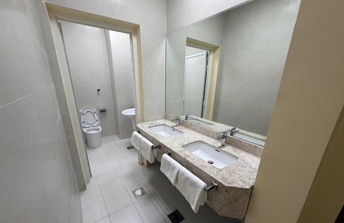 Abu Dhabi Apartamento | New 4-Bedroom Villa in Shakhbout City