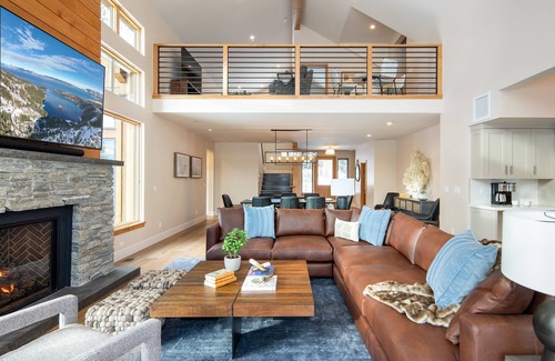Truckee Casa | New 4BD Luxury Cabin in Truckee