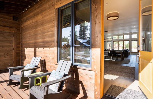 Truckee Casa | NEW 4BD Residence in the Signature Home Collection at Old Greenwood!