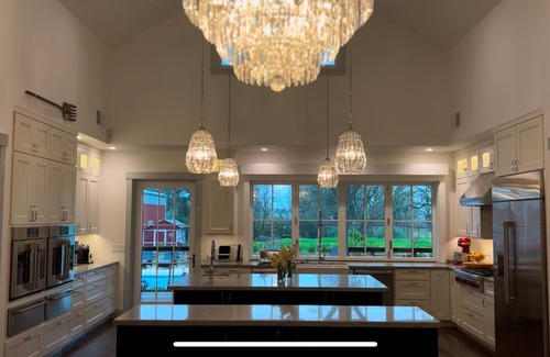 Sonoma Casa | NEW-5 Min to Wineries, 15 min to Napa,Couples/Family Retreat,Chef Kitchen,Luxury
