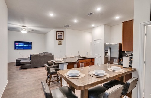 Richwood Casa | New 5BR Luxury · Sleeps 10 · Lake Jackson