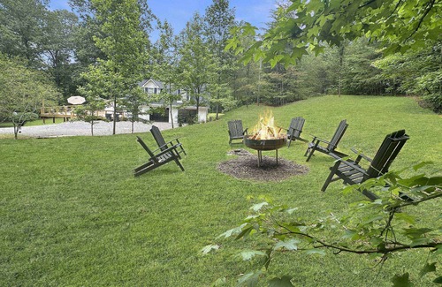 Trenton Casa | New 6BR -10 acres |Game room & Bunk room| Hot Tub
