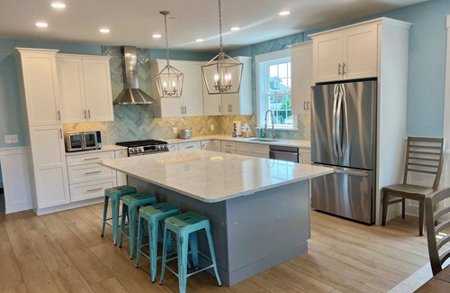 Lewes Casa | BRAND NEW 7-bed with PRIVATE POOL! Lewes Beach Hideaway, steps to beach & town!!
