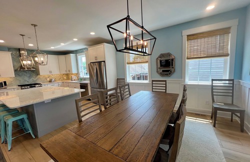 Lewes Casa | BRAND NEW 7-bed with PRIVATE POOL! Lewes Beach Hideaway, steps to beach & town!!