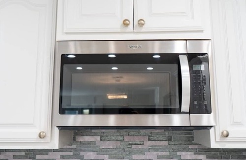 Port Isabel Casa | NEW! Adams st channel house