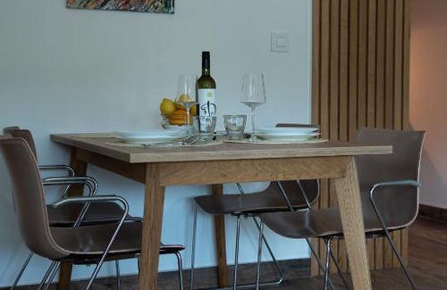 Vrdnik Apartamento | New Aesthetic Haven Hedonica 6 Apartment in Vrdnik