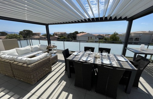 Saint-Aygulf Apartamento | Nuevo apartamento con aire acondicionado, espíritu de la casa en el techo con vista al mar