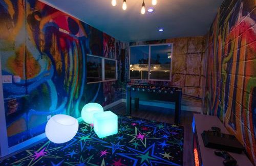 Golden Hill Casa | NEW Amazing Paradiso Urbano – POOL;SPA;GAMEROOM