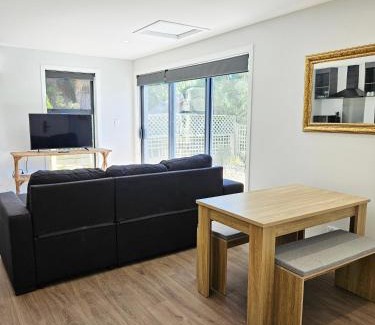 Wellington Apartamento | New and Fabulous, City Fringe Bliss!