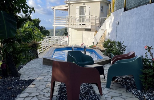 Deshaies Casa | Apartamento nuevo y lujoso con vistas al mar