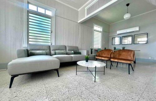 Primero Casa | New! Antique House at Ponce