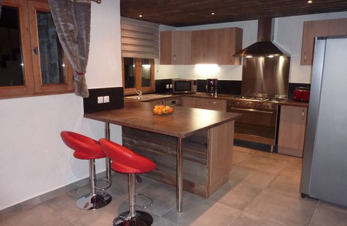 Champagny-en-Vanoise Apartamento | Apartamento nuevo 8 personas en chalet en Champagny / La Plagne