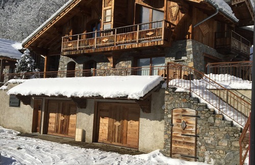 Champagny-en-Vanoise Apartamento | Apartamento nuevo 8 personas en chalet en Champagny / La Plagne