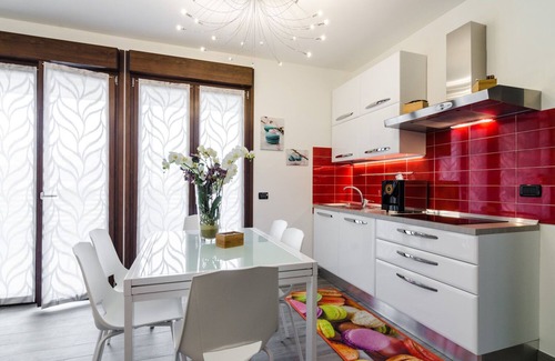 Crescenzago Casa | Apartamento nuevo de 4 dormitorios y 4 baños.