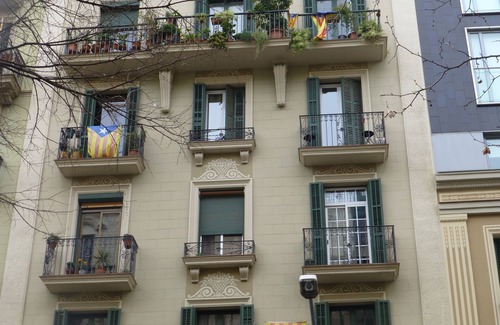 el Fort Pienc Condominio | Apartamento nuevo, WiFi gratis, cerca Sagrada Familia